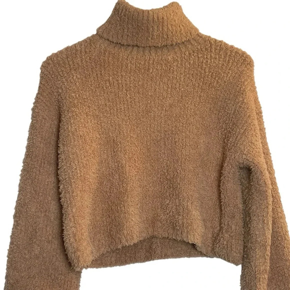 Aerie Fuzzy Cropped Marshmallow Tan Turtleneck Sweater Medium Soft Long Sleeve - Picture 2 of 11